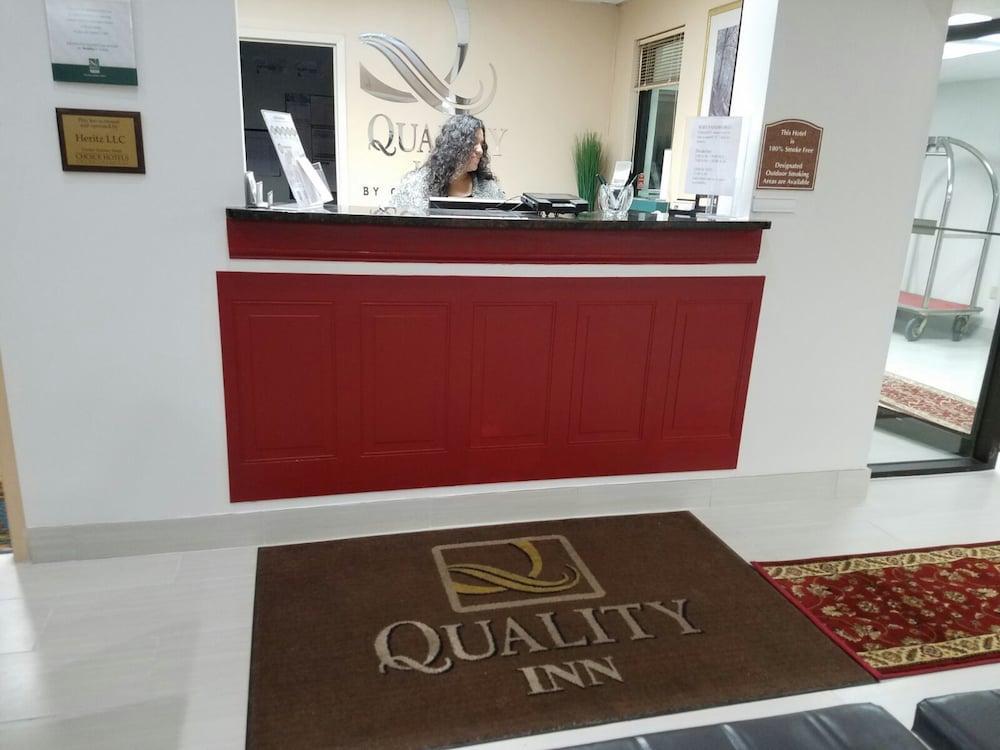 Quality Inn Толедо Екстериор снимка