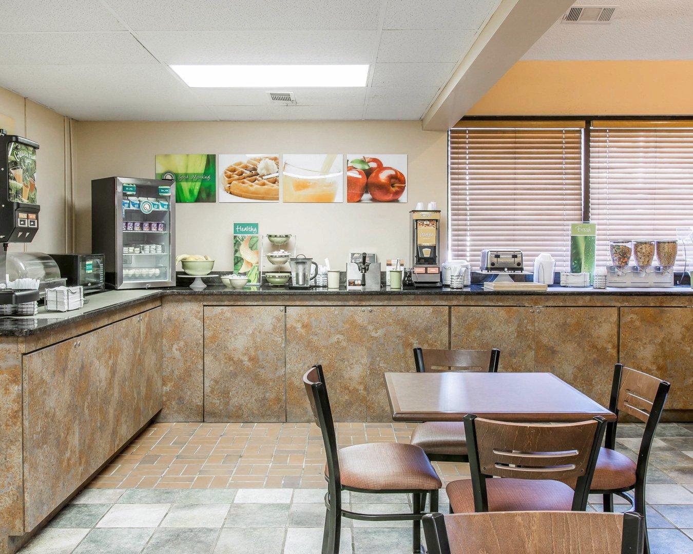 Quality Inn Толедо Екстериор снимка