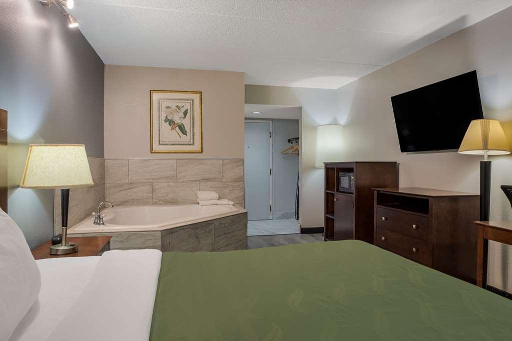 Quality Inn Толедо Стая снимка