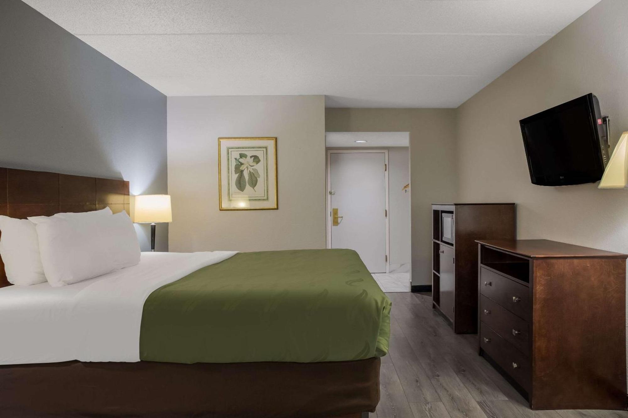 Quality Inn Толедо Екстериор снимка
