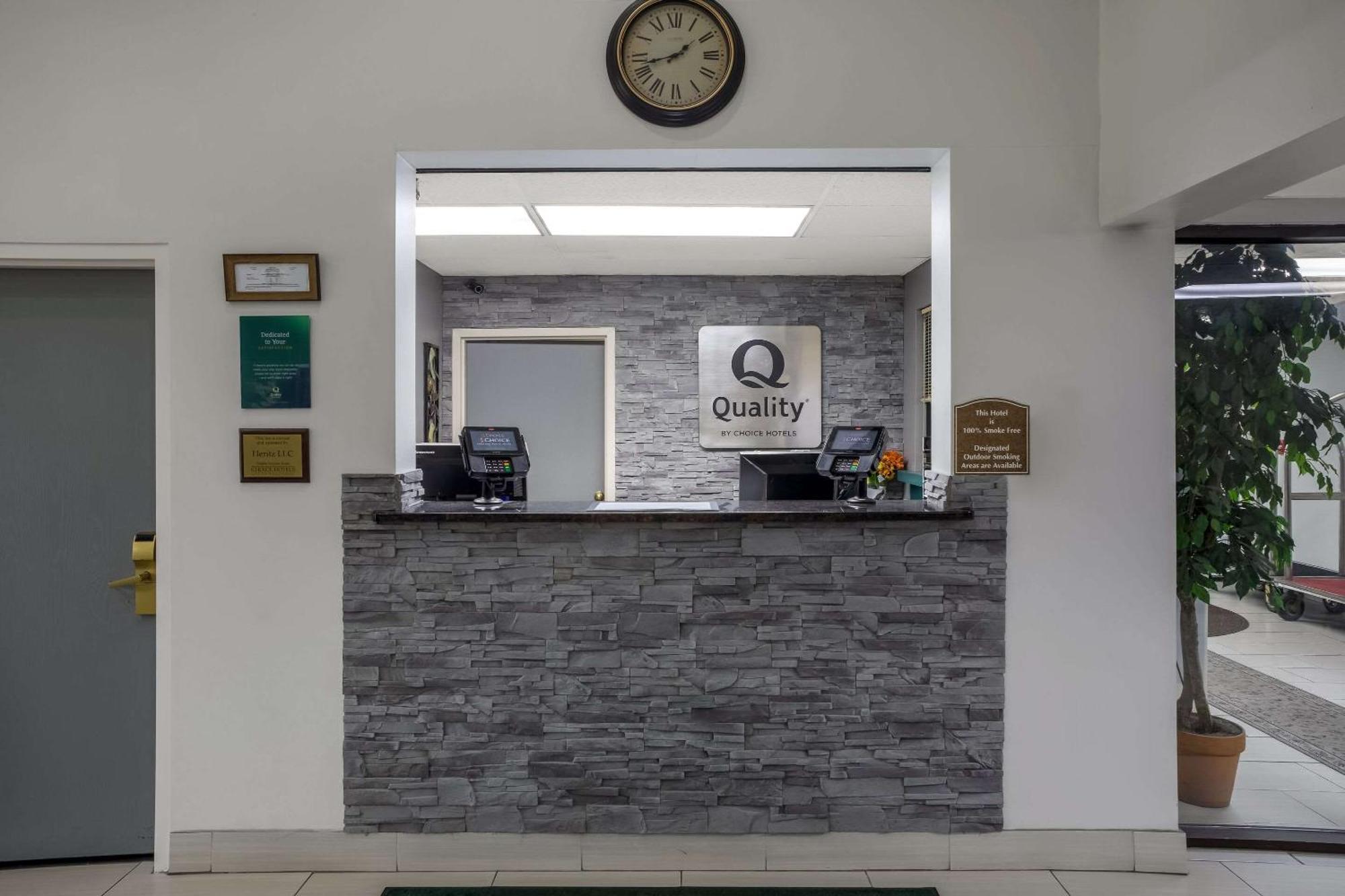 Quality Inn Толедо Екстериор снимка