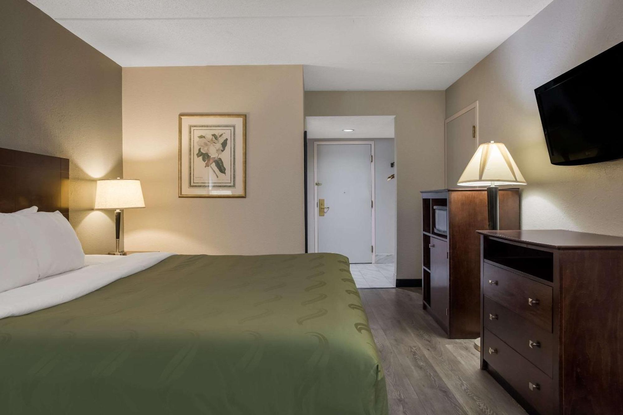 Quality Inn Толедо Екстериор снимка