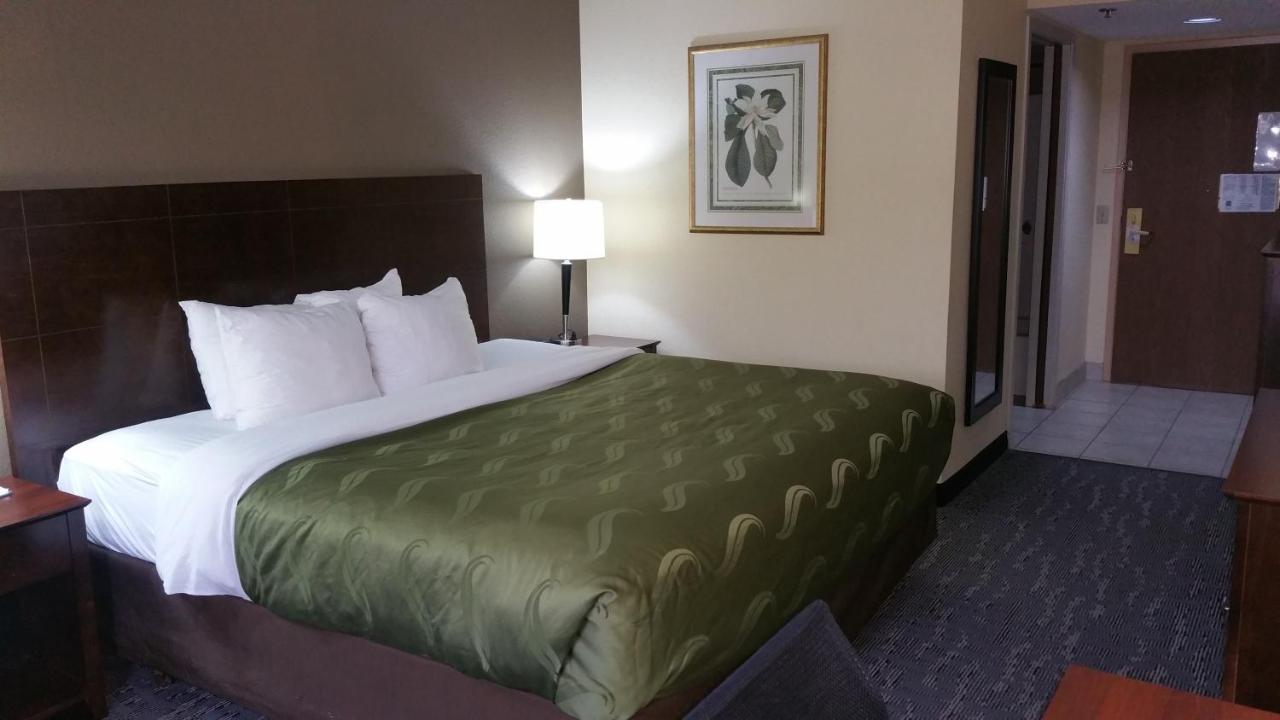 Quality Inn Толедо Екстериор снимка